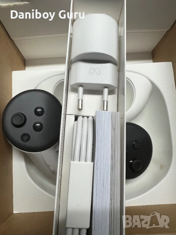 VR очила Meta Quest 3 512 GB, снимка 7 - Джойстици и геймпадове - 52720839