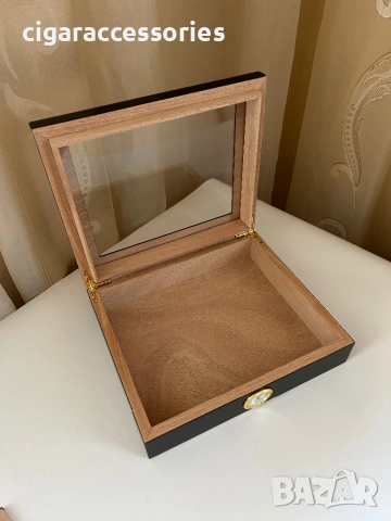 Хумидор за пури – кедрово дърво, хигрометър, стъклен капак, до 20 пури, снимка 2 - Табакери - 47351628