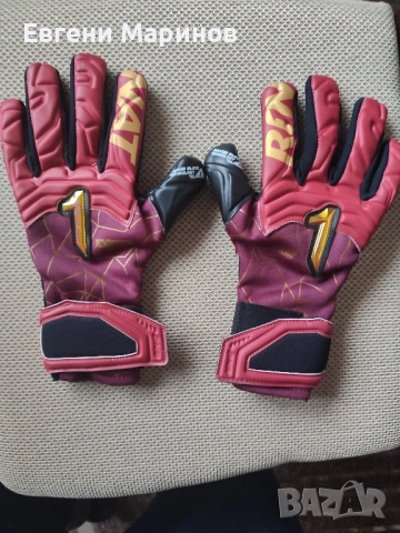 Детски вратарски ръкавици RINAT – размер 6, 35 EUR