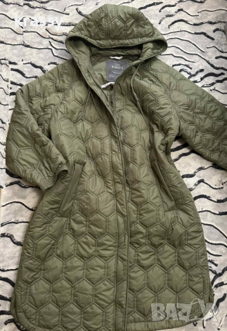 Страхотно дълго голямо дамско яке с качулка (размер 3ХЛ)