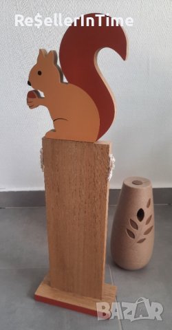 Дървена декорация с катеричка, снимка 3 - Декорация за дома - 41945086