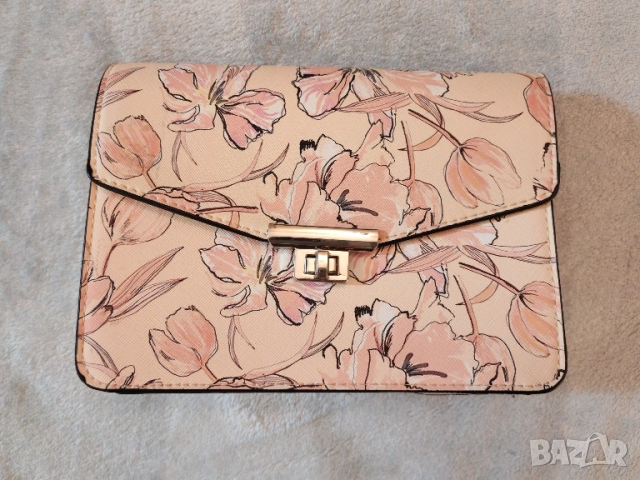 Дамска чантичка MANGO. , снимка 7 - Чанти - 51956354