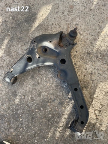 Ляв носач с тампони и шарнир за Сузуки Витара, снимка 3 - Части - 52865176