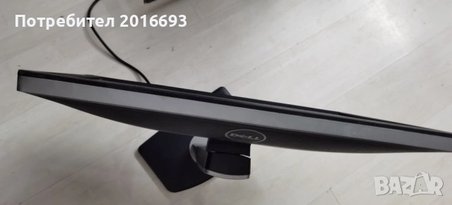 Монитор DELL 24 инча, снимка 4 - Монитори - 53420396