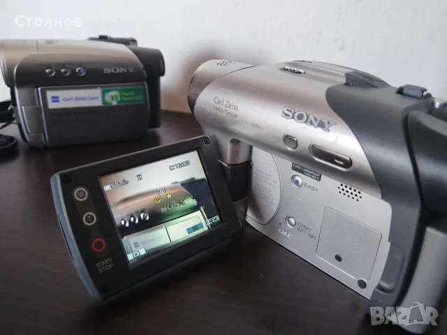 Камера SONY DCR-DVD105E DVD Handycam Japan, снимка 13 - Камери - 55987037