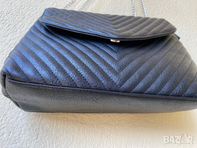 Дамска чанта , снимка 3 - Чанти - 41487877