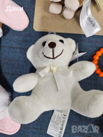 Продавам Чисто НОВИ бебешки играчки с етикетите, видра, мече, одеяло, дрънкалки, снимка 8 - Плюшени играчки - 53624948