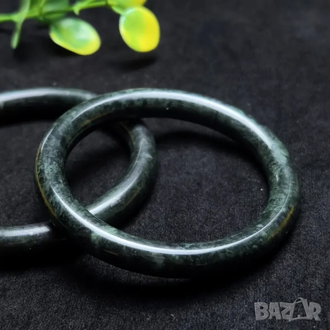 Гривна от естествен тъмнозелен нефрит, снимка 3 - Гривни - 41960457