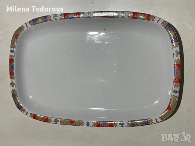  Голямо порцеланово плато с маркировка