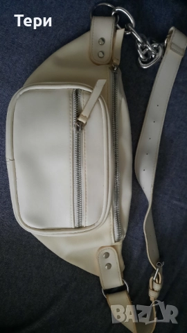 Bershka бяла чанта, снимка 2 - Чанти - 51924514