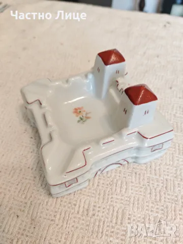 Много Рядък Оригинален Български Старинен Порцеланов Пепелник 1956 г, снимка 2 - Антикварни и старинни предмети - 50335120