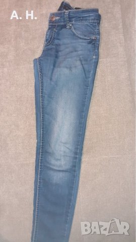 Дамски дънки Страдивариус, снимка 2 - Дънки - 34432189