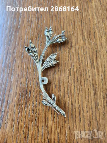 Много стара сребърна брошка