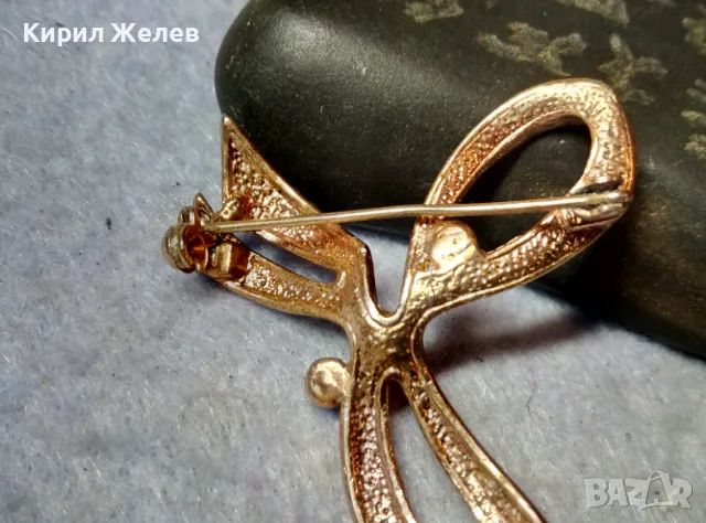 ШАРМАНТНА ПОЗЛАТЕНА АЖУРНА СТАРА БРОШКА - ПАНДЕЛКА с МИНИАТЮРНИ ФАСЕТИРАНИ ЦИРКОНИ 31903, снимка 11 - Други - 48842392