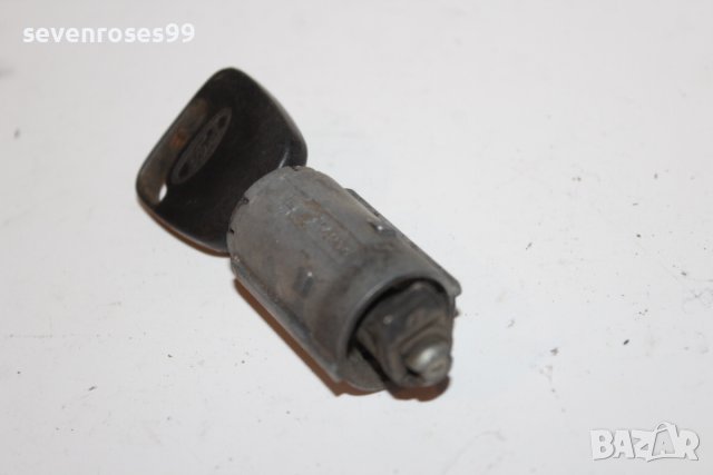 Ключалка резервоар + ключ Форд Фокус 1 1.8tdci 90 Ford Focus 2000 хечбек, снимка 2 - Части - 42548671