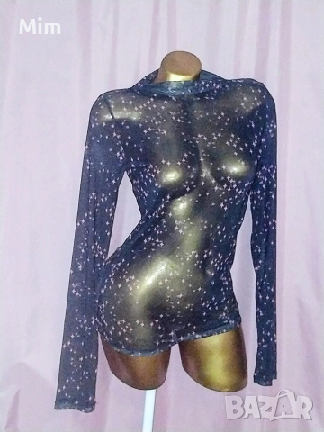 М/L Черна блуза с дълъг ръкав от еластичен прозрачен тюл с розови фигури , снимка 3 - Блузи с дълъг ръкав и пуловери - 53641204