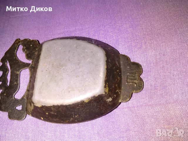 Пепелник маркиран отпреди много много години калаен 120х74х15мм, снимка 2 - Антикварни и старинни предмети - 42614802
