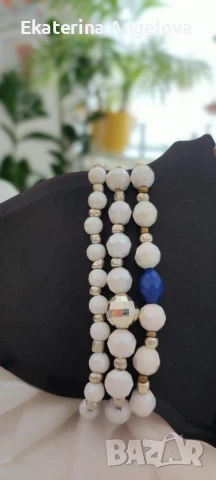 Летни гривни от мъниста бохо бяло черни синьо хендмейд ластични, снимка 6 - Гривни - 50588671