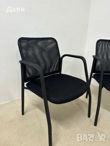 Комплект от 2 офис стола за гости за чакалня с ергономична мрежеста облегалка, снимка 4 - Столове - 53129388