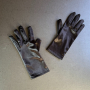 Елегантни къси черни сатенени ръкавици 23 см 7053, снимка 3
