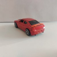 Метална количка Hot Wheels Dodge Charger SRT8 1/64, снимка 3 - Колекции - 39540119