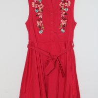 Дамски рокли, EUR: M, червена Amisу и черна, снимка 2 - Рокли - 42091181