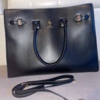 Дамска черна чанта, снимка 1 - Чанти - 41045778