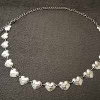 Метален колан бижу верижка с блестящи сърца в сребрист цвят, снимка 9 - Колани - 42178853