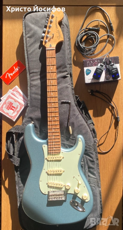 Китара - Fender Deluxe Roadhouse Stratocaster PF Mystic Blue, снимка 1