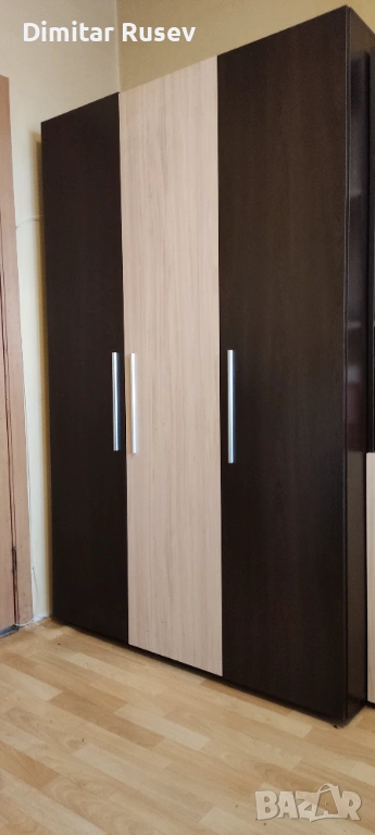 Трикрилен гардероб, снимка 1
