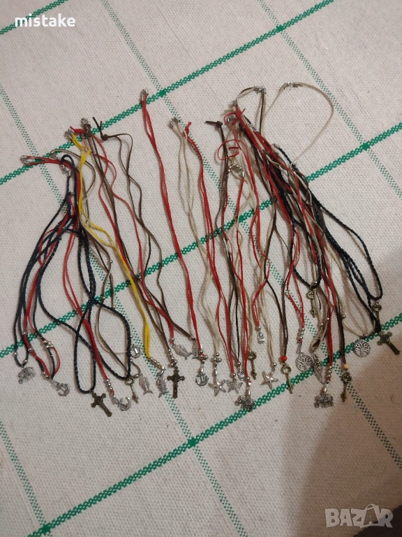 метални висулки на велурени каишки, снимка 1