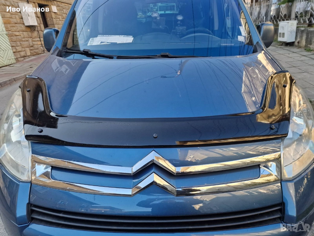 Дефлектор за преден капак, снимка 1