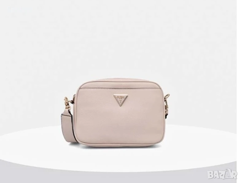 чанта  GUESS за 99лв от 220лв , снимка 1