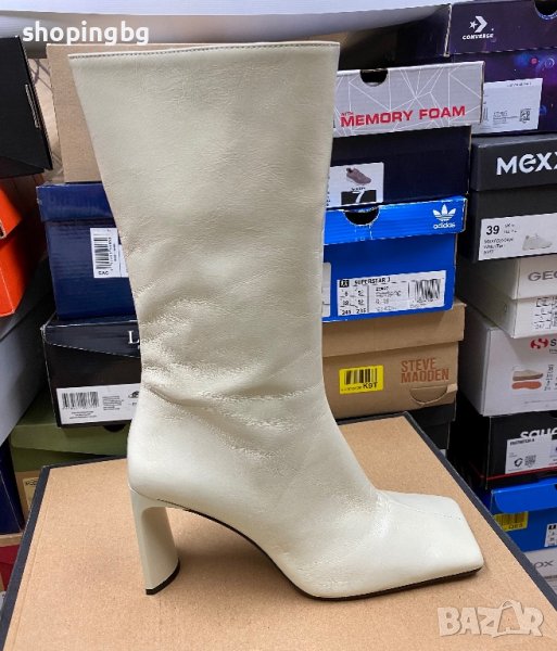 Дамски ботуши на ток с дефект естествена кожа , снимка 1