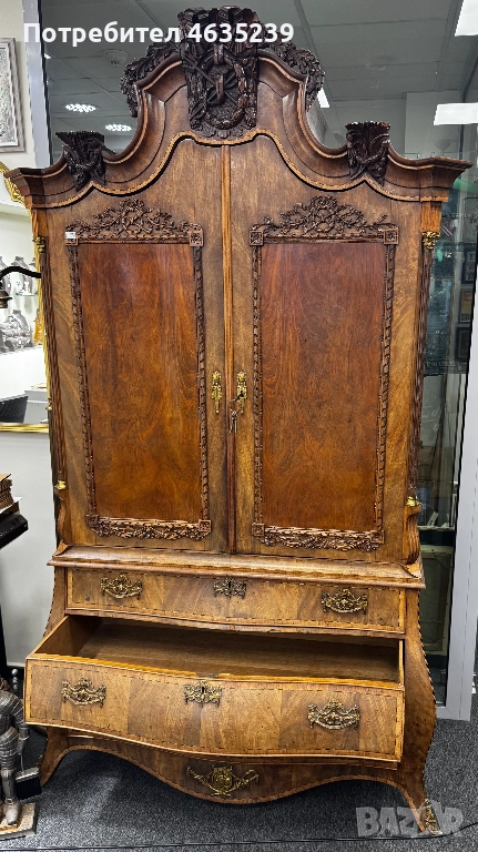Антикварен гардероб с богата дърворезба - масивно дърво, снимка 1