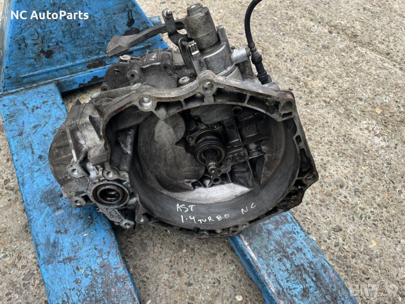 Скоростна кутия за Opel Опел Астра J 1.4 Турбо A14NET 55186625 55563741 2015, снимка 1