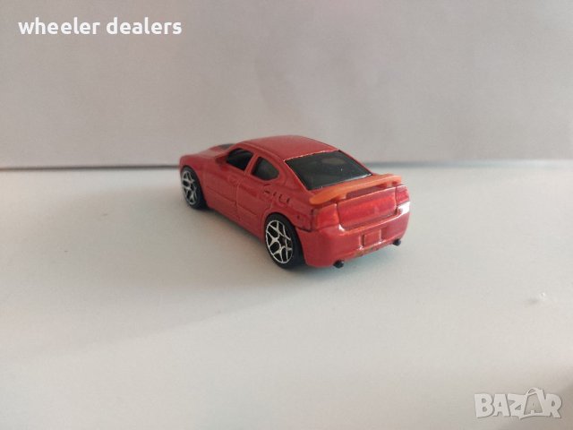 Метална количка Hot Wheels Dodge Charger SRT8 1/64, снимка 3 - Колекции - 39540119