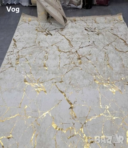 Комплелт килим + 3 пътеки , снимка 2 - Пердета и завеси - 45319852