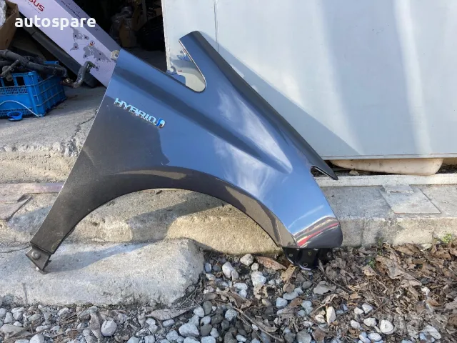 Оригинален десен калник за Toyota Prius Plus. Приус плюс. 12-20. 