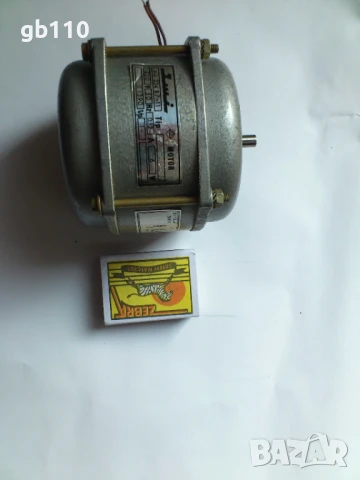 Два броя малогабаритни електродвигатели 6W 220 V, снимка 5 - Електродвигатели - 51377331