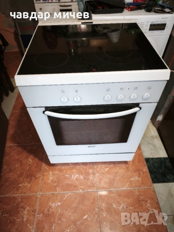 Свободно стояща печка Bosch , снимка 2 - Печки, фурни - 52964287