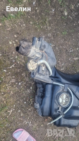 резервоар от Ауди А4 B5 1997г 90кс дизел,комби, снимка 2 - Части - 53737697