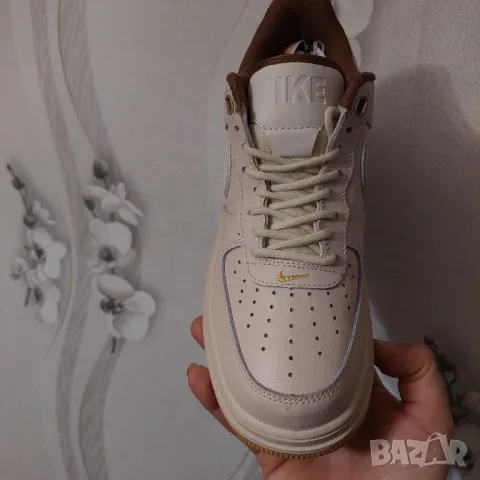 маратонки Nike Air Force 1 Luxe  номер 39  , снимка 6 - Маратонки - 48286959