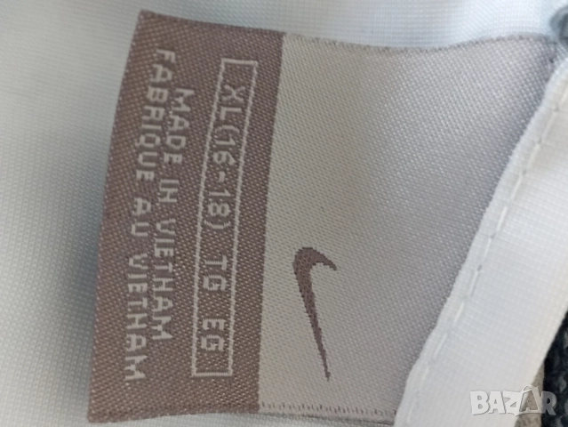 Дамско яке ветровка Nike, снимка 10 - Якета - 51518119