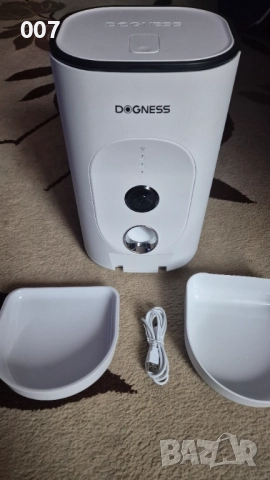Dogness F15 Smart диспенсър за храна с камера и пластмасова купа, Wi-Fi, 4L, бял, снимка 2 - За котки - 52864808
