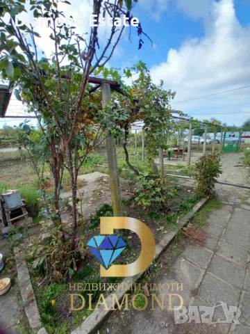 Едноетажна къща в село Стрелец, обл. Стара Загора, снимка 10 - Къщи - 52084665