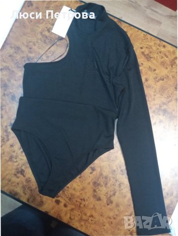 Черно боди с един ръкав Размер Л на Бершка, снимка 2 - Блузи с дълъг ръкав и пуловери - 40438241