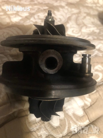 Средна Част Турбо BMW 2.0d E90 E91 , снимка 3 - Части - 53587263