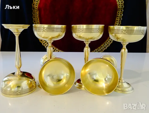 Високи бронзови чаши за ракия,релеф. 