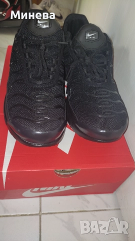 Маратонки NIKE AIR MAX PLUS TRIPLE, снимка 2 - Маратонки - 51794212